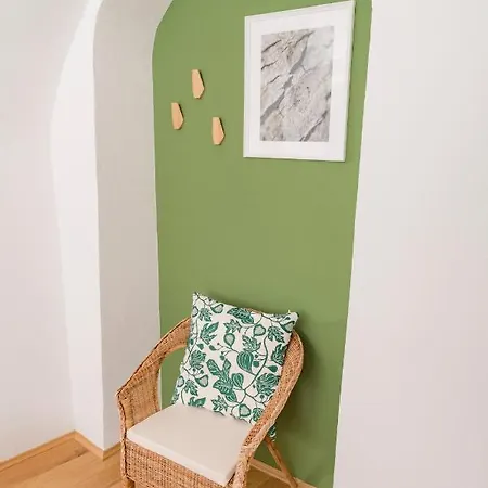 Zum Grazer Uhrturm Apartamento *