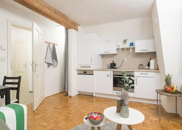 Zum Grazer Uhrturm Apartament *