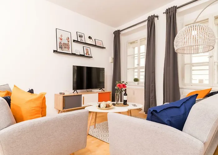 Zum Grazer Uhrturm Apartament