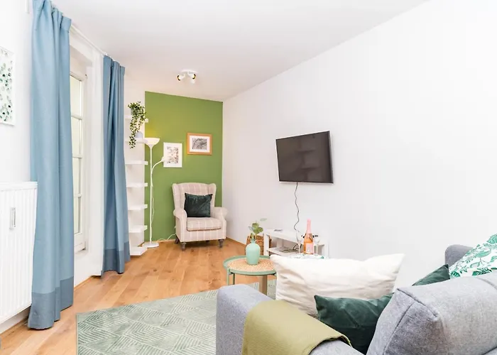 Zum Grazer Uhrturm Apartament *