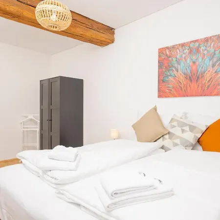 Zum Grazer Uhrturm * Graz