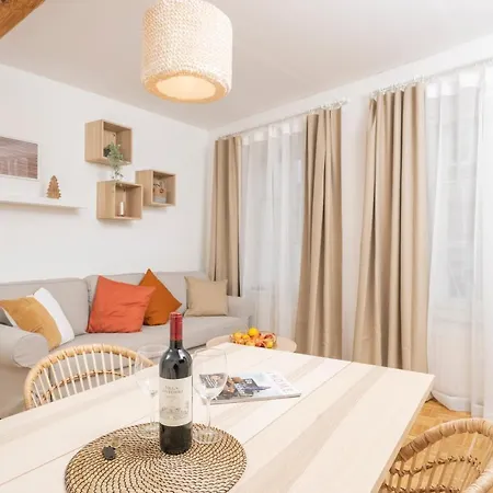 Zum Grazer Uhrturm * Graz