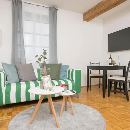 Apartamento Zum Grazer Uhrturm *