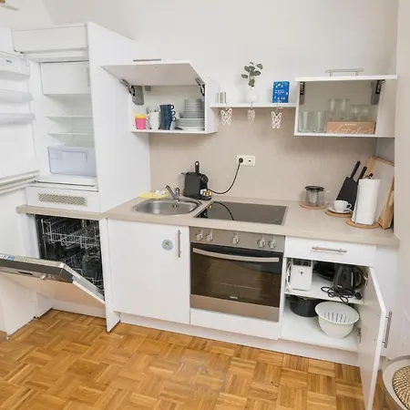 Zum Grazer Uhrturm Apartamento *