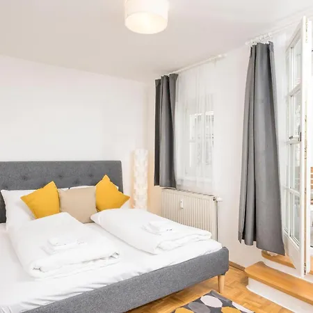 Zum Grazer Uhrturm Apartamento Graz