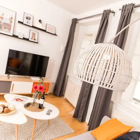 Zum Grazer Uhrturm Apartmán *