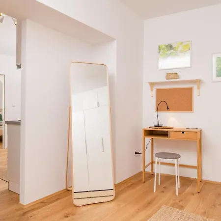 Zum Grazer Uhrturm Apartamento