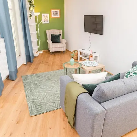 Zum Grazer Uhrturm Apartamento *