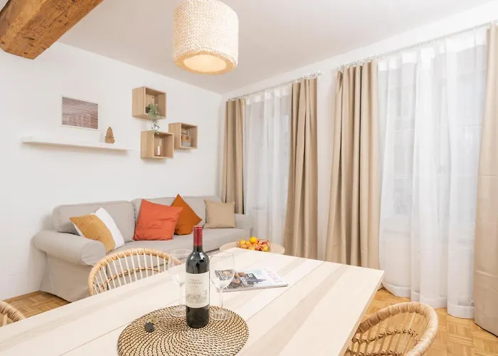 Zum Grazer Uhrturm * Graz