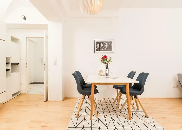 Zum Grazer Uhrturm Apartamento