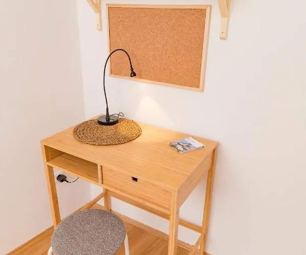 Zum Grazer Uhrturm Грац